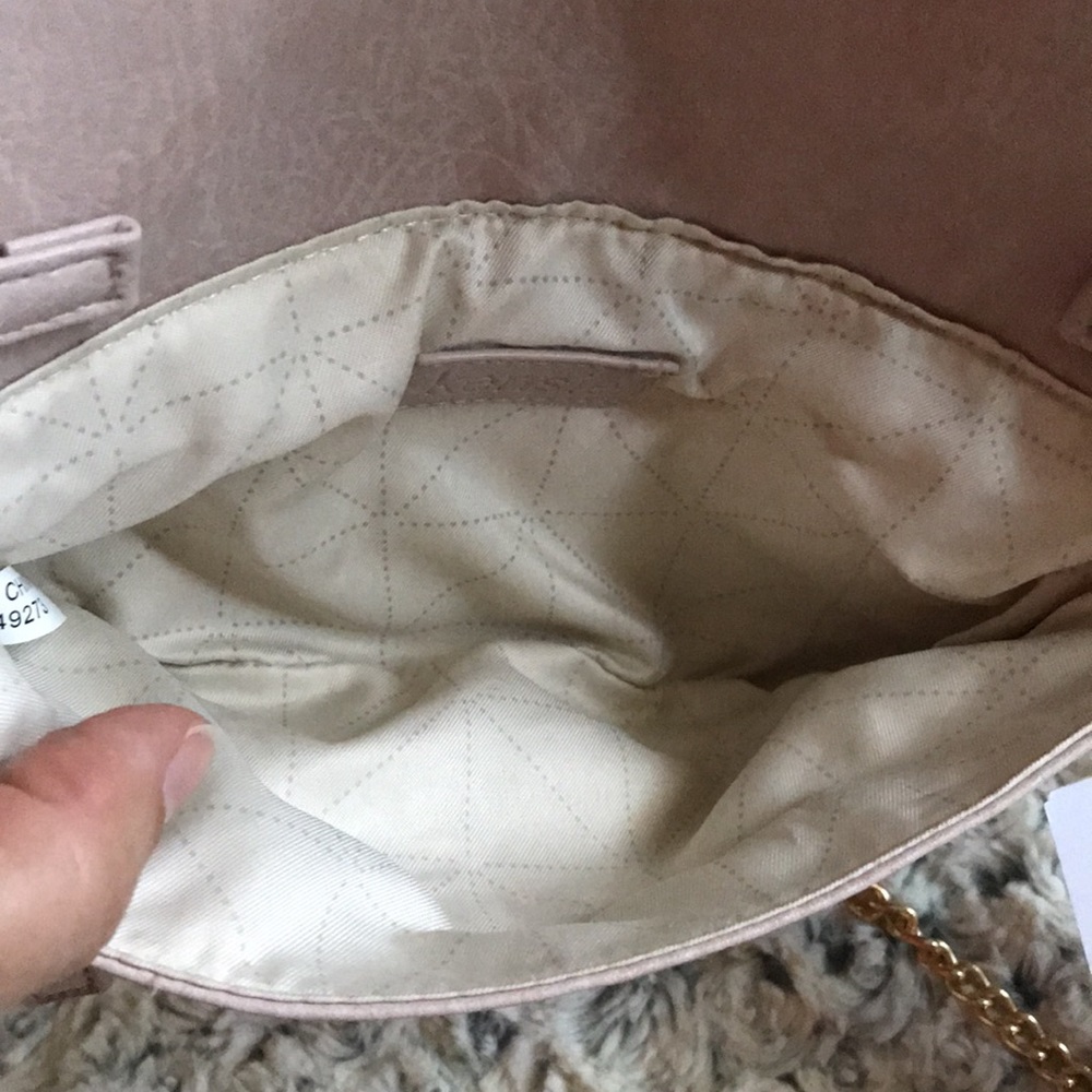 Crossbody clutch handbag by Kensie. Gold Chain for added detail. - Picture 12 of 16